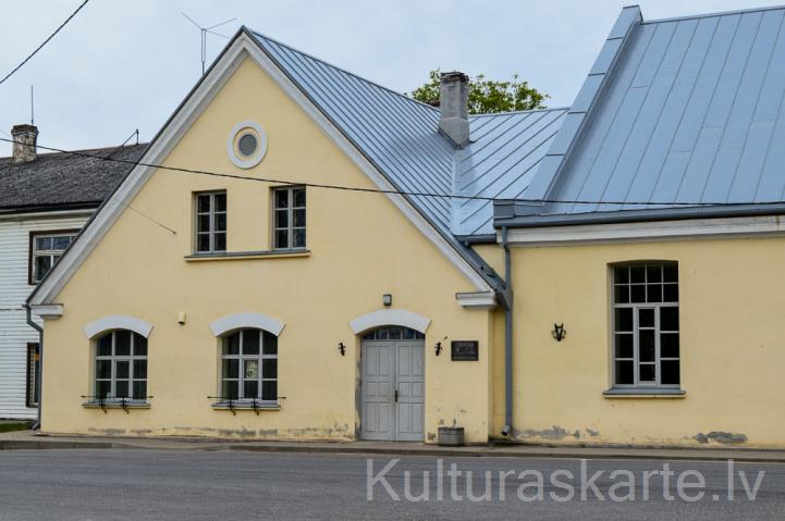 Cīravas kultūras nams